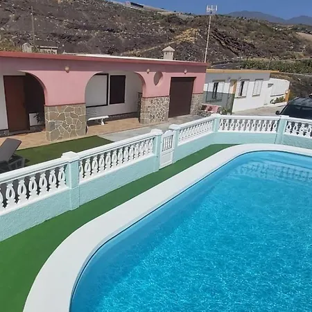 Holiday home Casa Pepa Y Argeo